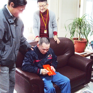 金門縣政府探視住民